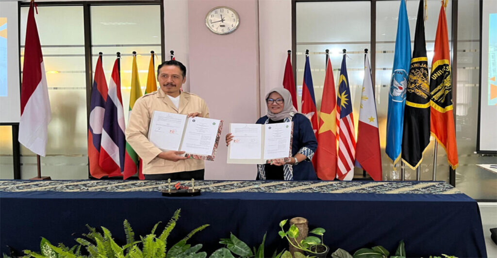 Penandatangan Kerja Sama antara FISIP UNISBA Blitar dengan FISIP UB