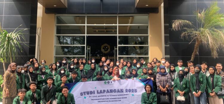 Mahasiswa Administrasi Bisnis UNISBA Blitar Laksanakan Studi Lapangan ke PT Sido Muncul dan PT Victoria Indonesia Tbk