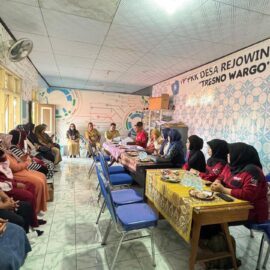 Mahasiswa Ilmu Administrasi Bisnis UNISBA Bersama Halal Center Dampingi UMKM Desa Rejowinangun Urus Sertifikasi Halal