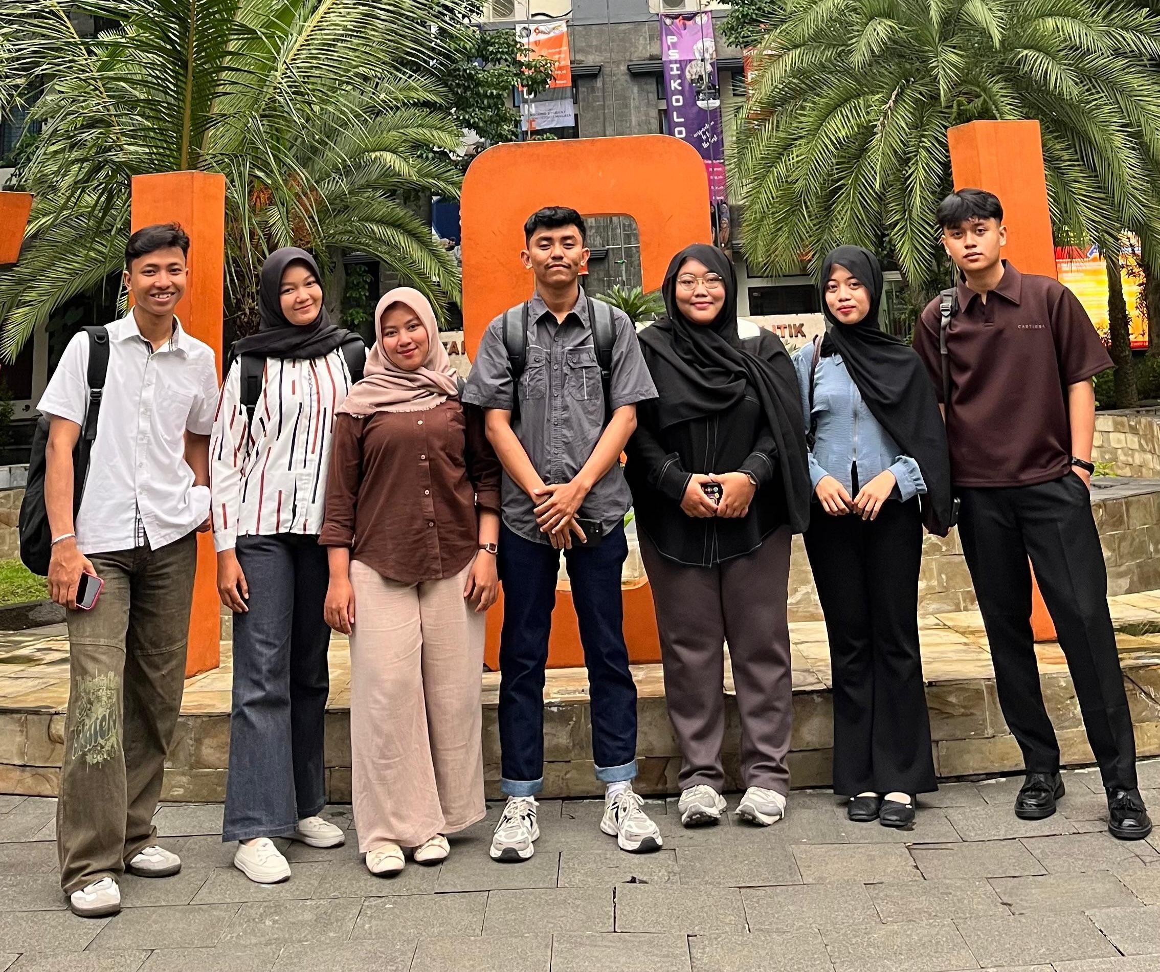 Tujuh Mahasiswa Ilmu Administrasi Negara UNISBA Blitar Ikuti Program Pertukaran Mahasiswa di FISIP Universitas Brawijaya