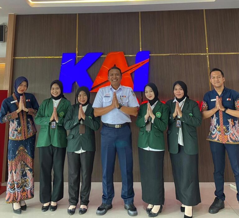 Mahasiswa Ilmu Administrasi Negara Ikuti Program Magang di PT KAI Daop 7 Madiun